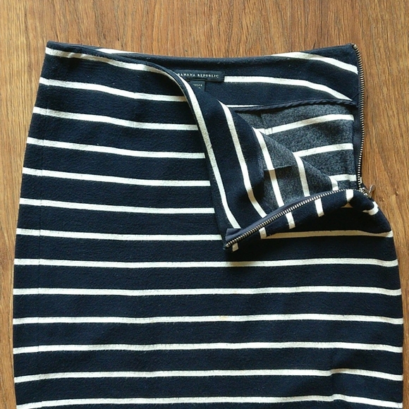 Banana Republic - striped skirt - Picture 2 of 4